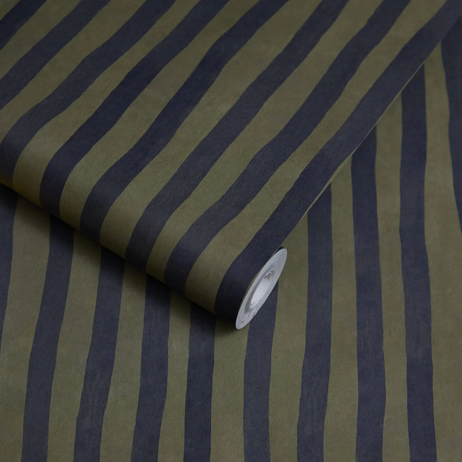 ARTIST'S STRIPE Wallpaper - Laurustine & Galaxias - Image 4