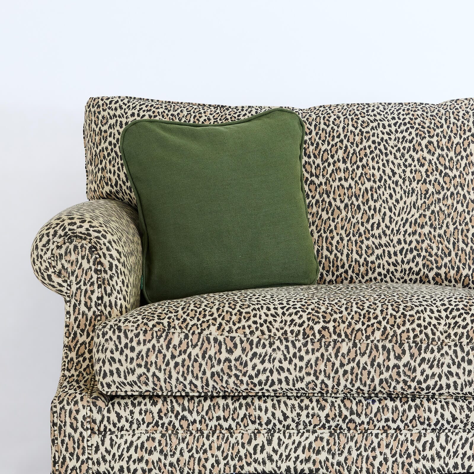 HEAVENLY Hemp Medium Curved Cushion - Nephrite - Image 2